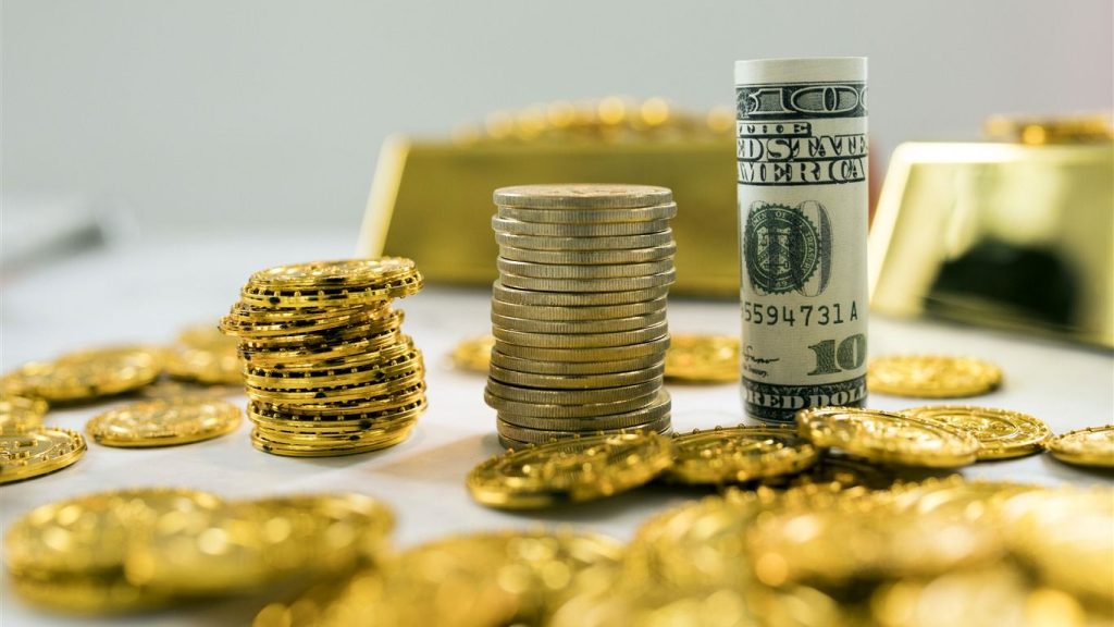 قیمت دلار و سکه آب رفت/ قیمت طلا پایین آمد