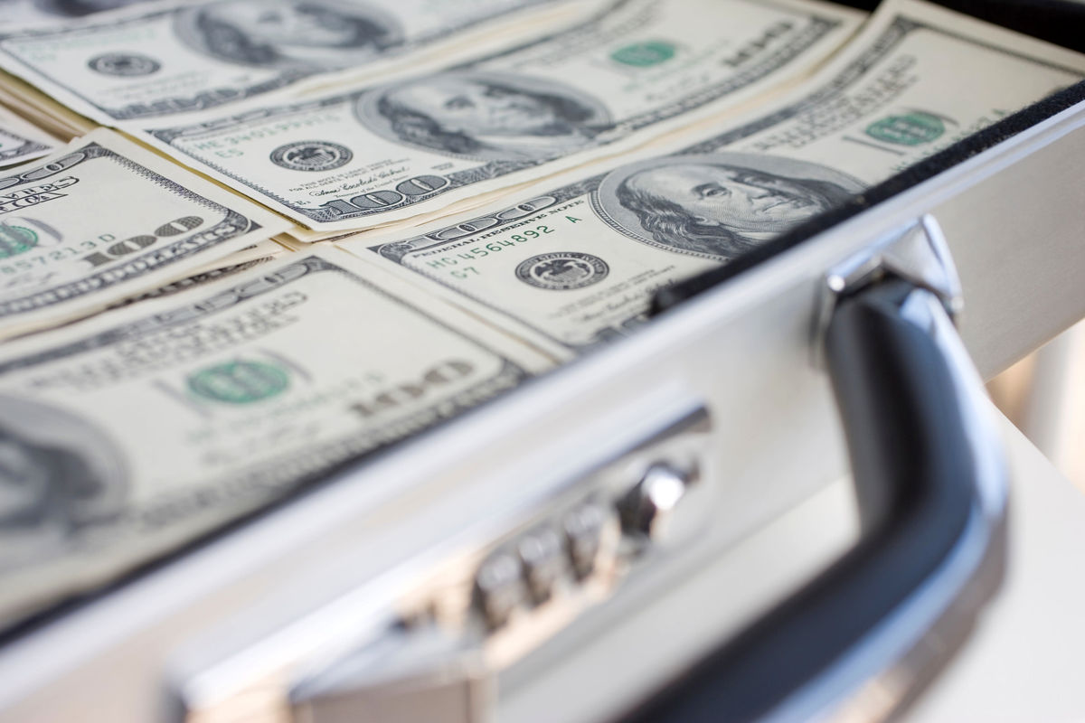 درخواست عجیب برخی صادرکنندگان/ ارز صادارتی ما را گران‌تر بفروشید!