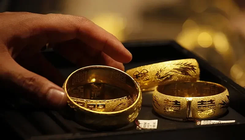 پیش بینی قیمت طلا و سکه در محرم/ طلا بخریم یا دست نگه داریم؟
