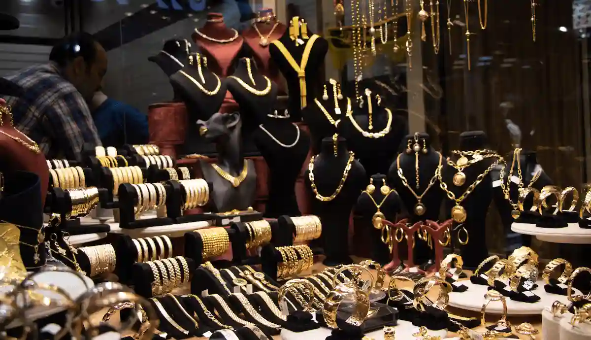 ۳ پیش بینی از قیمت طلا و سکه/ حباب سکه تخلیه شده است؟