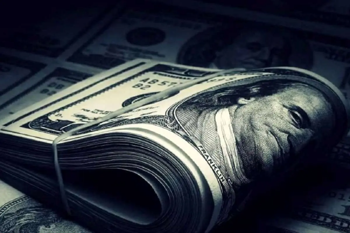 ماجرای دلار ۱۵۰ و ۲۰۰ هزار تومانی چیست؟