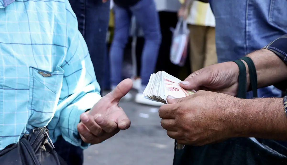 چه عواملی فروش بازار ارز را زیاد کرد؟ چه عواملی فروش بازار ارز را زیاد کرد؟