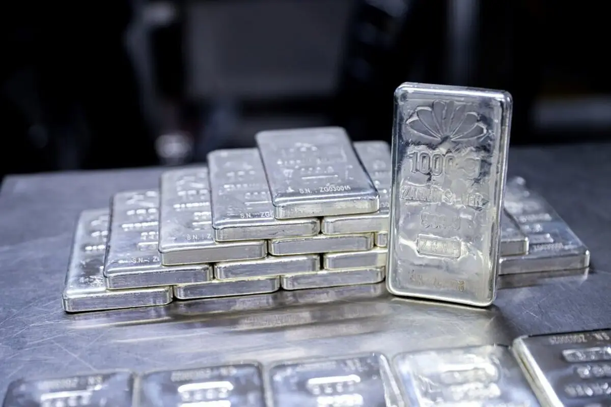 پیش‌بینی بانک‌های بزرگ درباره قیمت انس جهانی نقره تا پایان 2025