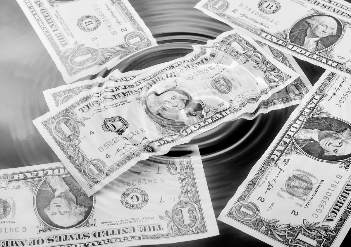 خرید دلار در کانال ۸۸ هزار تومانی؛ فرصتی جذاب یا تلهای برای خریداران عجول؟ خرید دلار در کانال ۸۸ هزار تومانی؛ فرصتی جذاب یا تلهای برای خریداران عجول؟