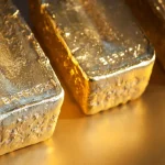 طلا در برابر فشارهای بازار ایستاد/ روند صعودی ادامه دارد