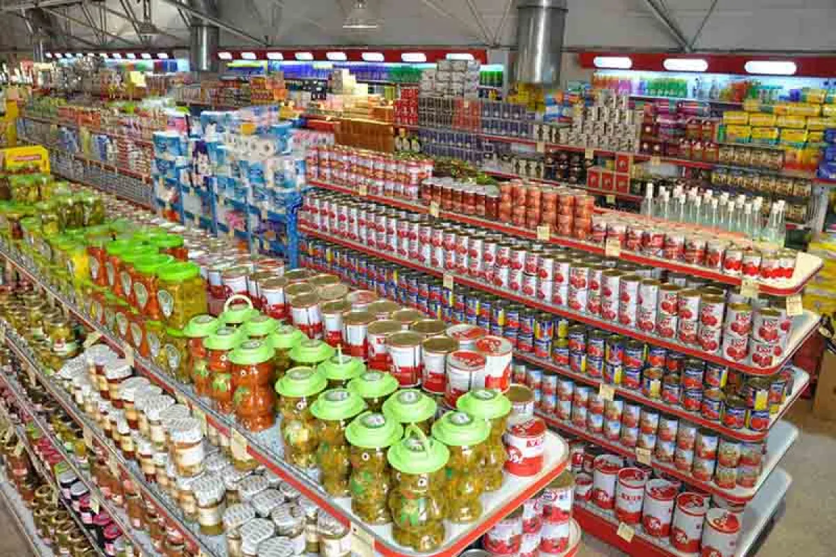 علت تورم کالاهای اساسی تعیین قیمت محصولات داخلی بر اساس نرخ دلار است